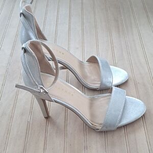 Metaphor Heeled Silver Dressy Shoes.